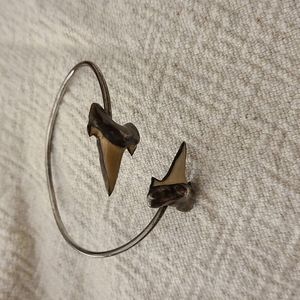 Adjustable cuff with Shark 🦈 Teeth